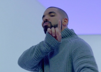 Drake quebra recorde de Michael Jackson e celebra com foto do Rei do Pop 'congelado'; veja