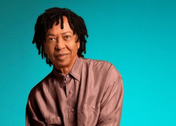 Djavan cancela show em Angola devido ao 'contexto sanitário' na África; país vizinho enfrenta surto de ebola